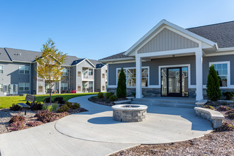 Meadow Creek Flats in Rockford, MI - Foto de edificio - Other