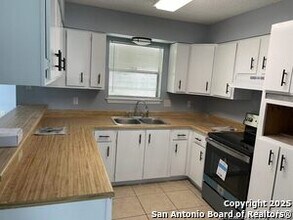 2514 Ravina St in San Antonio, TX - Building Photo - Building Photo