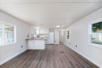 10601 N Horseshoe Bend Rd in Boise, ID - Building Photo - Building Photo