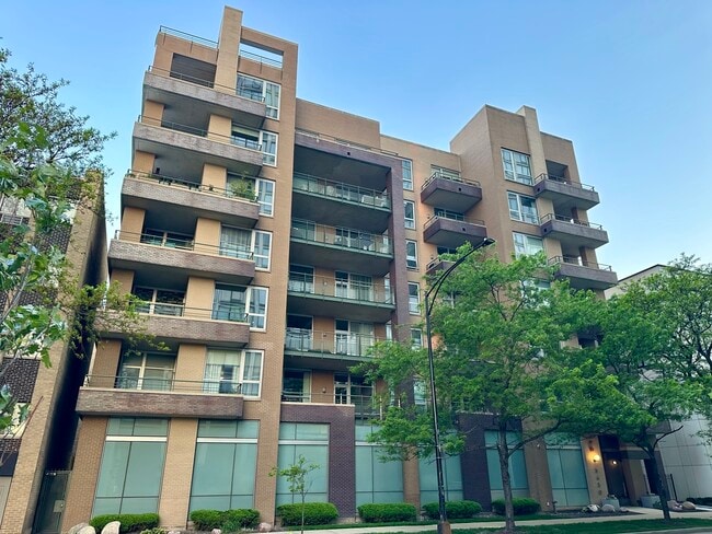 property at 5430 N Sheridan Rd