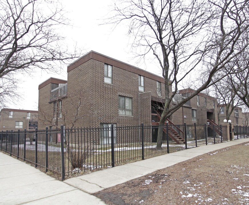 Neighborhood Commons Cooperative in Chicago, IL - Building Photo