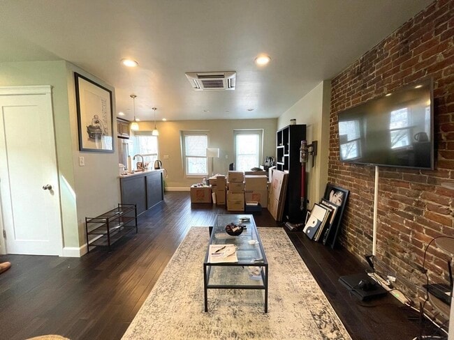 795 E 3rd St, Unit 3