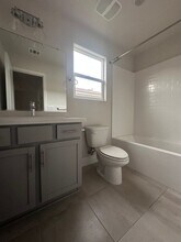 3336 N Moreno Ct in Visalia, CA - Building Photo - Building Photo