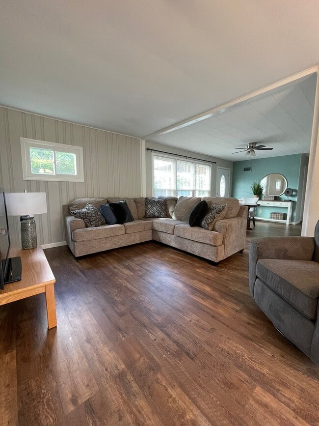 property at 1535 Kaiser Ave