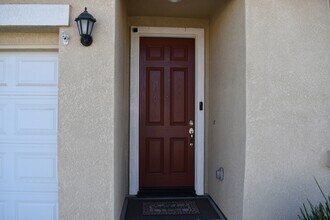 652 Marybelle Dr in Merced, CA - Building Photo - Building Photo