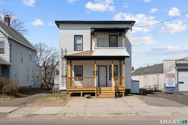 93 Spring St in West Haven, CT - Building Photo - Building Photo