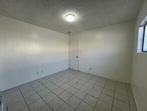 719 McDonald Ave in Los Angeles, CA - Building Photo - Building Photo