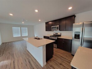 12113 Short Leaf Path in Austin, TX - Building Photo - Building Photo
