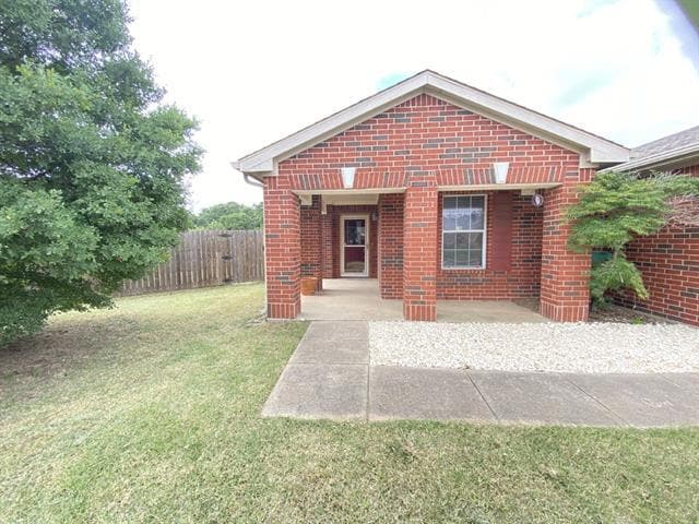 8016 Meadow View Tr in Fort Worth, TX - Building Photo - Building Photo