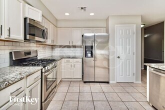 1701 N Hayden Dr in Tucson, AZ - Building Photo - Building Photo