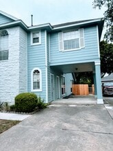 412 Bradfield Dr in Buda, TX - Building Photo - Building Photo