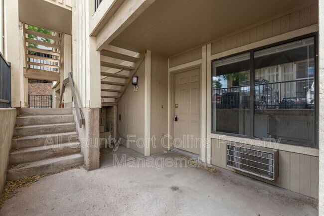 property at 1209 W Plum St