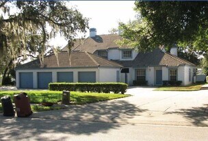 4414 Cluster Dr in Orlando, FL - Building Photo