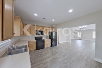 66 Maple Leaf Dr in Lincoln, AL - Building Photo - Building Photo