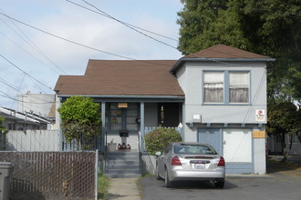 21891-93 97 Meekland Ave in Hayward, CA - Building Photo - Building Photo