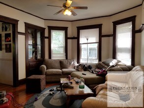 19 Turner St, Unit 1 in Boston, MA - Building Photo - Building Photo