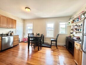 40 Saint Margaret St, Unit 3 in Boston, MA - Building Photo - Building Photo