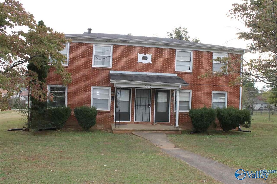 1512 Oakwood Ave NE in Huntsville, AL - Foto de edificio