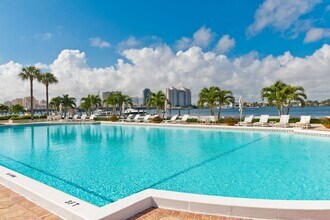 150 Bradley Pl in Palm Beach, FL - Building Photo - Building Photo