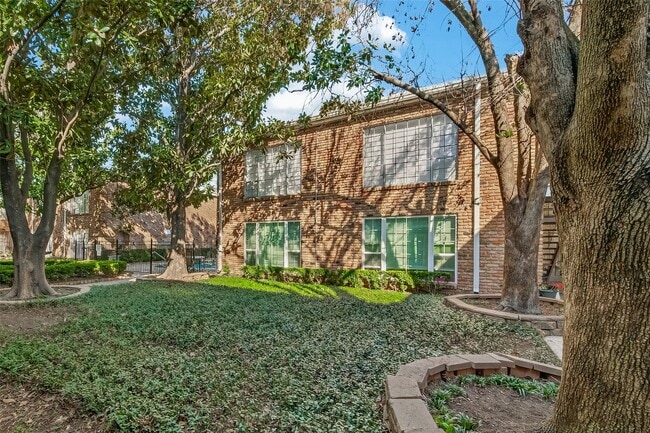 property at 2201 Fountain View Dr