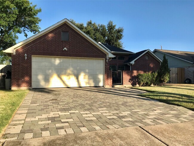 2310 Townhall Ln in Katy, TX - Building Photo - Building Photo