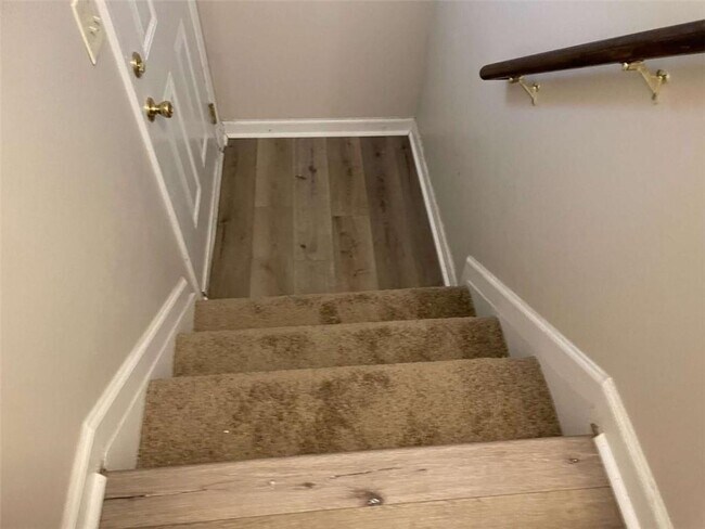 1514 Oakridge Ct in Decatur, GA - Building Photo - Building Photo