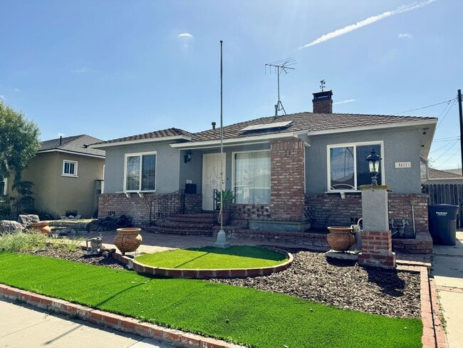 property at 5411 Ocana Ave