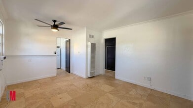 4834-4840 Long Branch Ave in San Diego, CA - Building Photo - Interior Photo