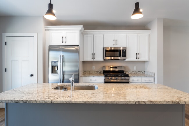 Bayberry Commons in Rochester, NH - Building Photo - Interior Photo