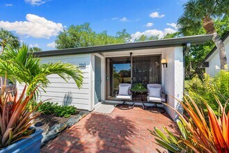 3563 Longmeadow in Sarasota, FL - Building Photo - Building Photo