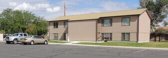 1415 W Park Ave in Riverton, WY - Building Photo