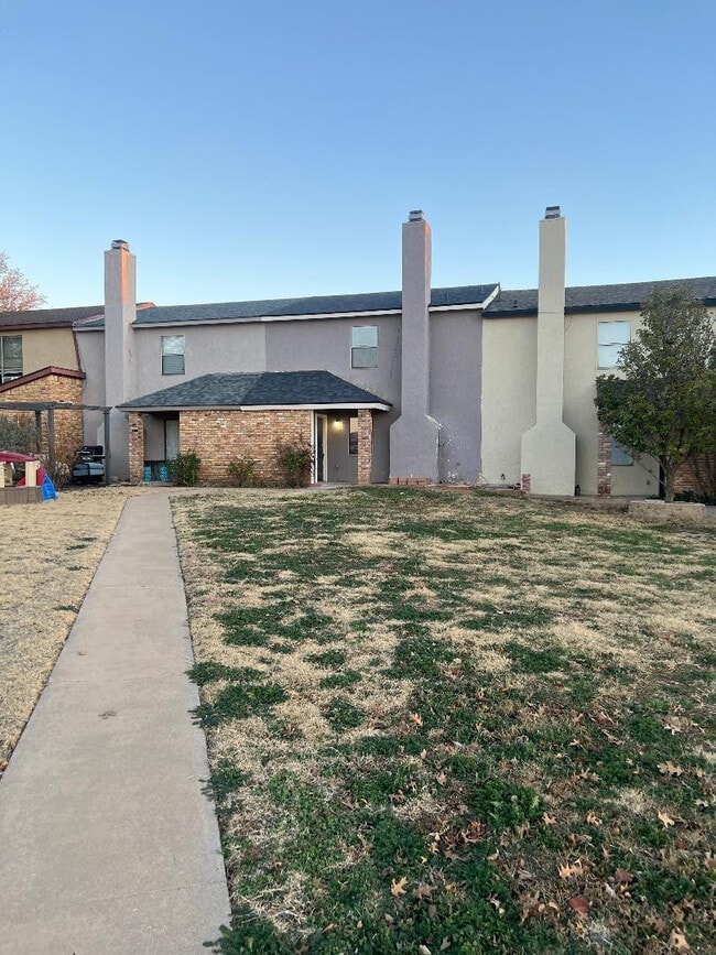 8639 Knoxville Dr in Lubbock, TX - Foto de edificio - Building Photo