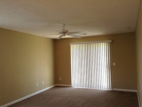 1712 Yellow Rose Ct in Fairborn, OH - Building Photo - Building Photo