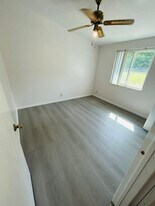 207 N 10th St, Unit 207 N 10th St, Davenport, FL 33837 in Davenport, FL - Building Photo