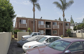 1187 E Madison Ave in El Cajon, CA - Building Photo - Building Photo