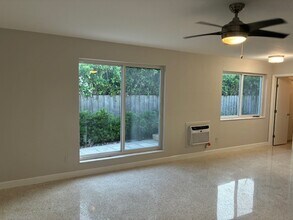 506 NE 23rd St, Unit 506 NE 23rd Street in Wilton Manors, FL - Foto de edificio - Building Photo