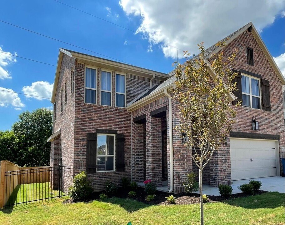 2902 SW Nottingham Ave in Bentonville, AR - Building Photo