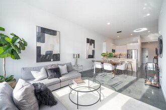 233 NEWARK Ave in Jersey City, NJ - Building Photo - Building Photo