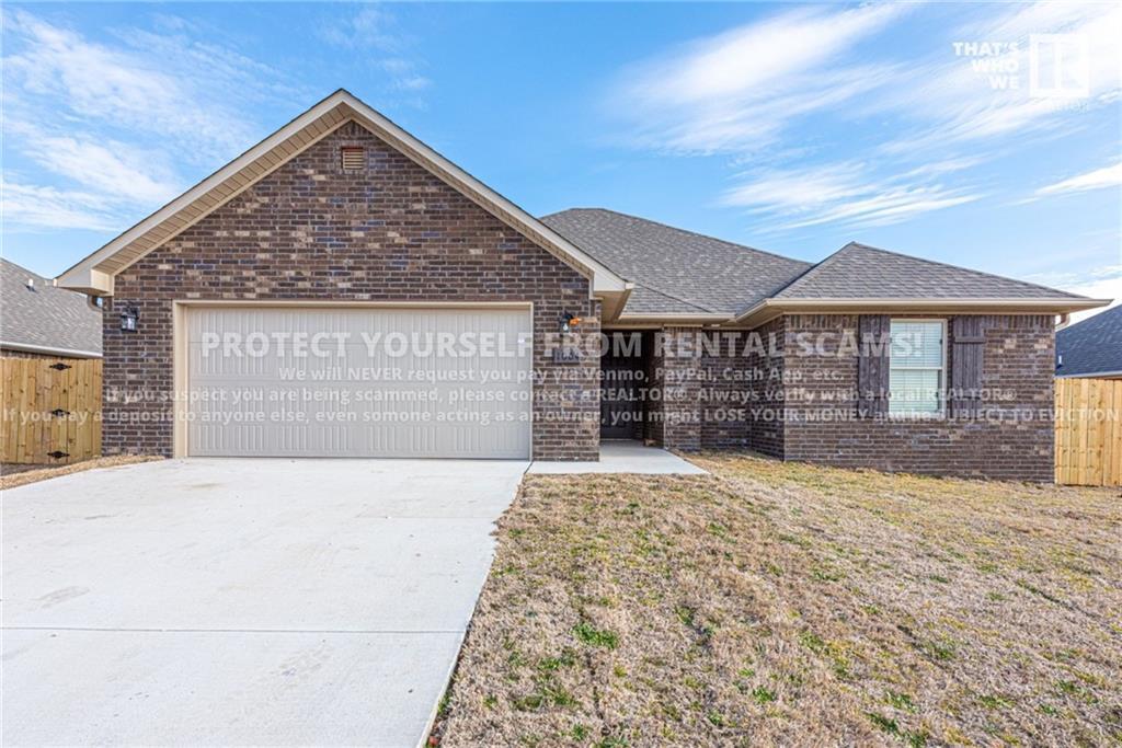 1004 Rachel St in Gentry, AR - Building Photo