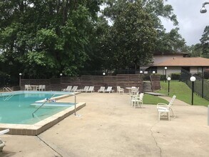 410 Westwood Dr in Tallahassee, FL - Building Photo - Building Photo