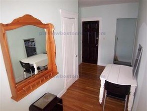 1999 Commonwealth Ave-Unit -GNC32 in Boston, MA - Building Photo - Building Photo