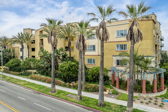 The Meridian in Long Beach, CA - Building Photo - Building Photo