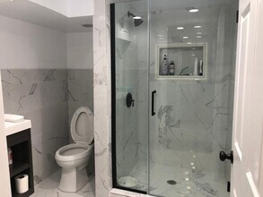 1442 W St SE in Washington, DC - Building Photo - Building Photo