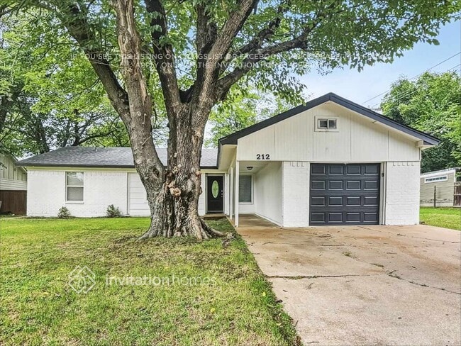 property at 212 W 5th St