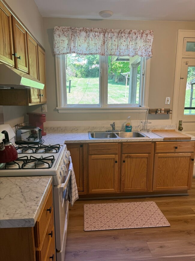 1132 Milford St, Unit 1132 Milford Downstairs in Johnstown, PA - Foto de edificio - Building Photo