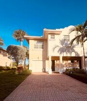 1792 Via Sofia in Boynton Beach, FL - Building Photo