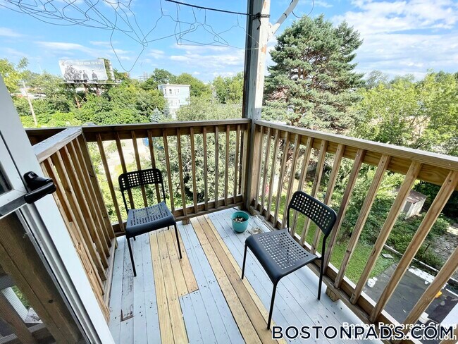 103 Buttonwood St in Boston, MA - Building Photo - Building Photo