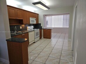 1000 NE 13th Ave in Homestead, FL - Building Photo - Building Photo