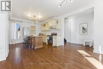 110 Cowan Ave in Toronto, ON - Building Photo - Building Photo