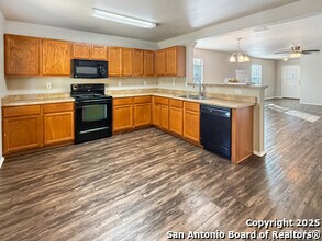 213 Stampede in Selma, TX - Building Photo - Building Photo